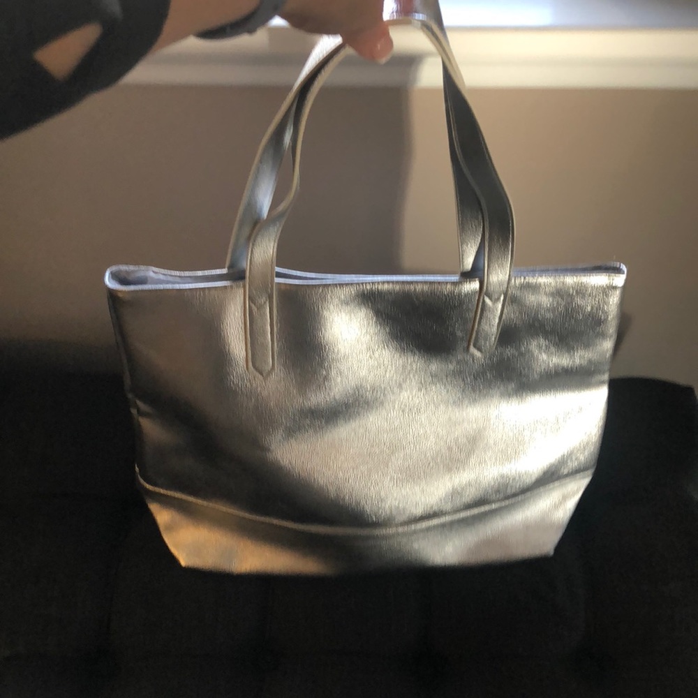 Metallic Silver Tote Bag - Stylish Everyday Carry